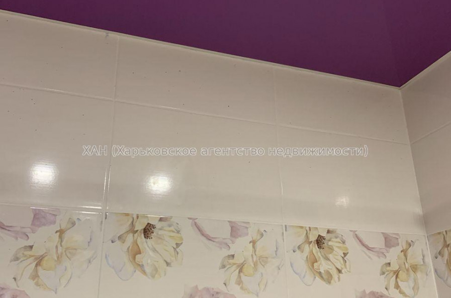 Продам квартиру, Воскресенская ул. , 3  ком., 65 м², капитальный ремонт 