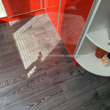 Продам квартиру, Воскресенская ул. , 3  ком., 65 м², капитальный ремонт 