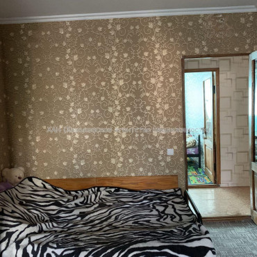 Продам квартиру, Воскресенская ул. , 3  ком., 65 м², капитальный ремонт 