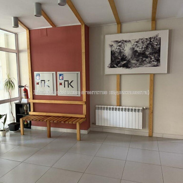 Продам квартиру, Мирослава Мисли ул. , 2 кім., 50 м², без внутренних работ 