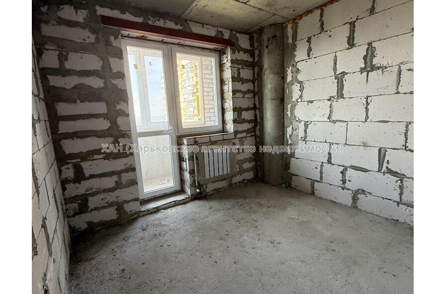 Продам квартиру, Мирослава Мисли ул. , 2 кім., 50 м², без внутренних работ 