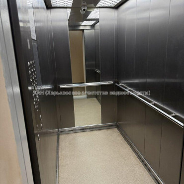 Продам квартиру, Мирослава Мисли ул. , 2 кім., 50 м², без внутренних работ 