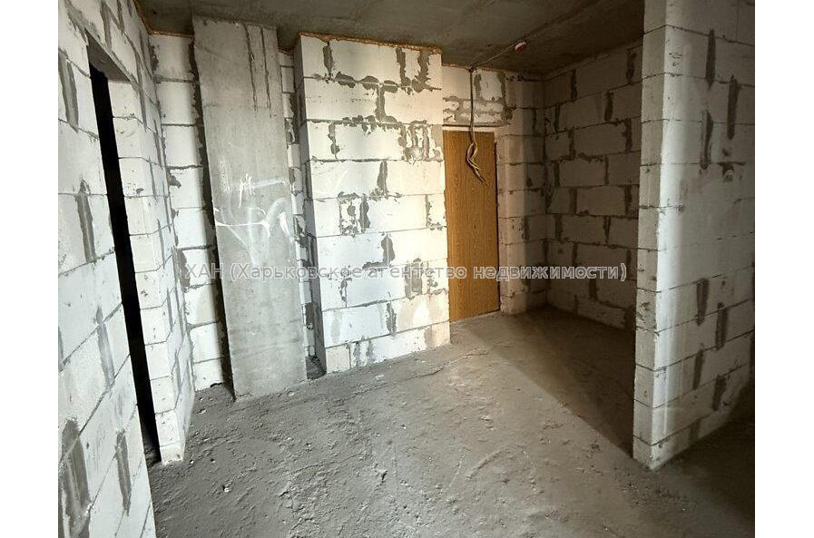 Продам квартиру, Мирослава Мисли ул. , 2 кім., 50 м², без внутренних работ 