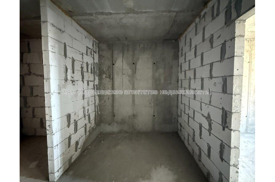 Продам квартиру, Мирослава Мисли ул. , 2 кім., 50 м², без внутренних работ 