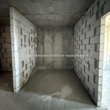 Продам квартиру, Мирослава Мисли ул. , 2 кім., 50 м², без внутренних работ 