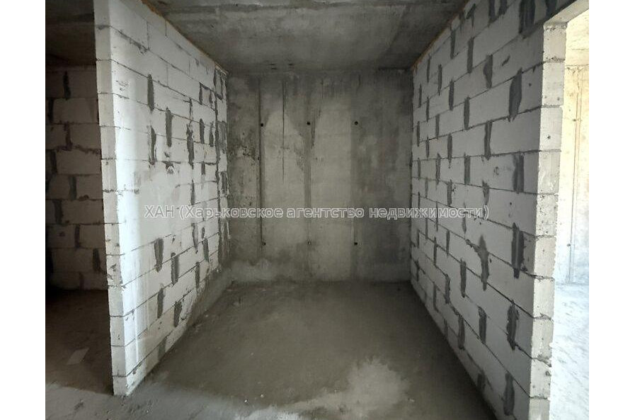 Продам квартиру, Мирослава Мисли ул. , 2 кім., 50 м², без внутренних работ 