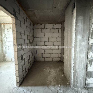 Продам квартиру, Мирослава Мисли ул. , 2 кім., 50 м², без внутренних работ 