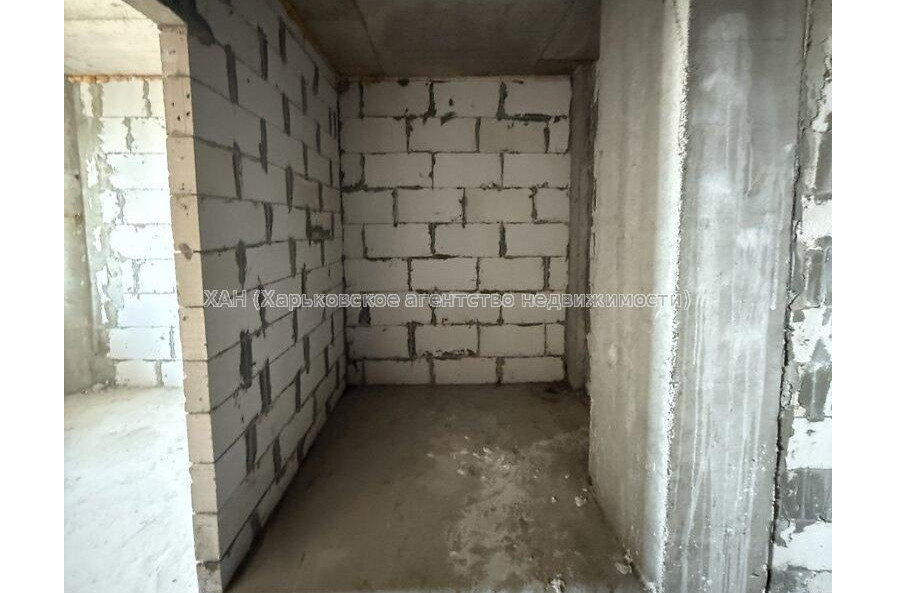 Продам квартиру, Мирослава Мисли ул. , 2 кім., 50 м², без внутренних работ 