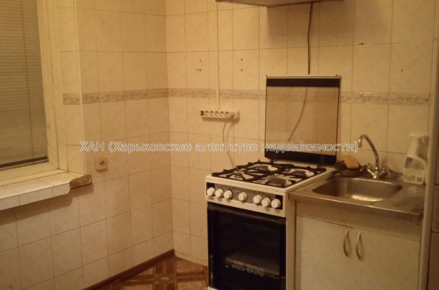 Продам квартиру, Гвардейцев Широнинцев ул. , 1 кім., 32.80 м², советский ремонт 