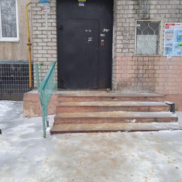 Продам квартиру, Гвардейцев Широнинцев ул. , 1 кім., 32.80 м², советский ремонт 