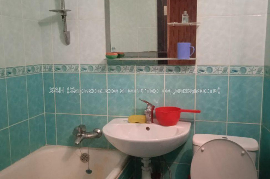 Продам квартиру, Гвардейцев Широнинцев ул. , 1 кім., 32.80 м², советский ремонт 