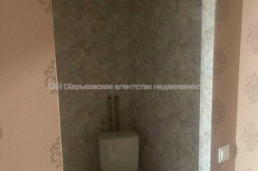 Продам квартиру, Шариковая ул. , 1  ком., 15.70 м², капитальный ремонт 