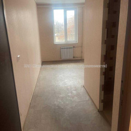 Продам квартиру, Шариковая ул. , 1 кім., 15.70 м², капитальный ремонт