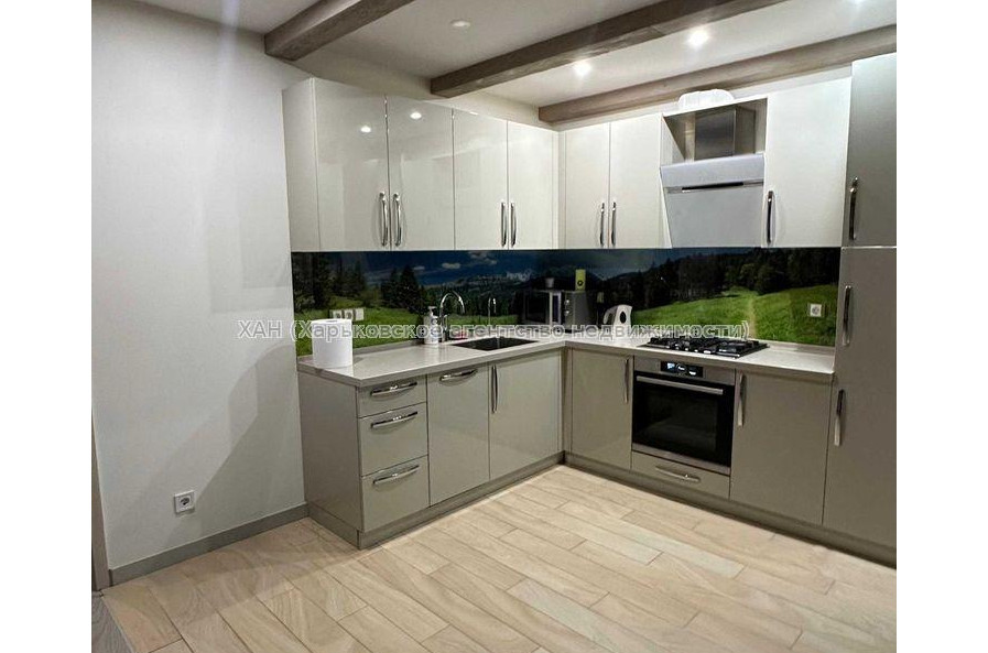 Продам квартиру, Кричевского ул. , 2  ком., 85 м², авторский дизайн 