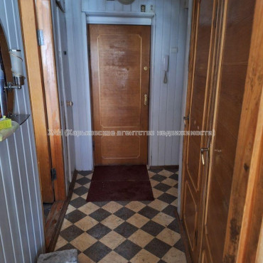 Продам квартиру, Мира ул. , 2 кім., 44 м², советский ремонт 