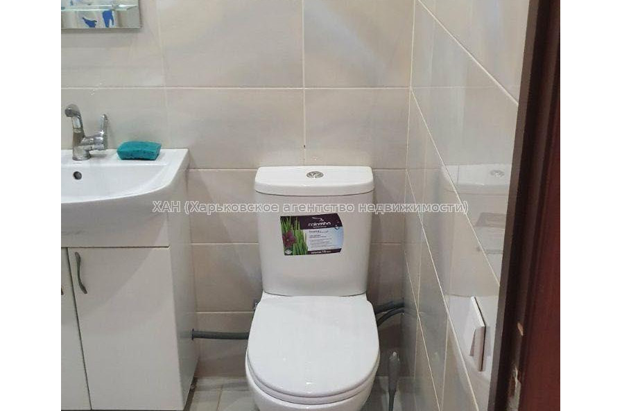 Продам квартиру, Александровский просп. , 1  ком., 29 м², косметический ремонт 