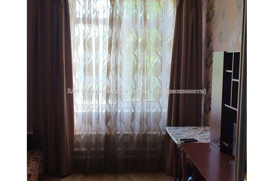 Продам квартиру, Александровский просп. , 1  ком., 29 м², косметический ремонт 