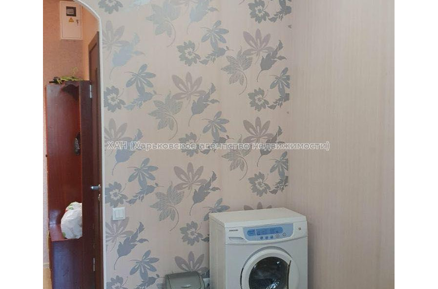 Продам квартиру, Александровский просп. , 1  ком., 29 м², косметический ремонт 