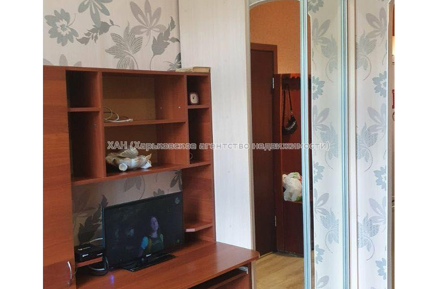 Продам квартиру, Александровский просп. , 1  ком., 29 м², косметический ремонт 