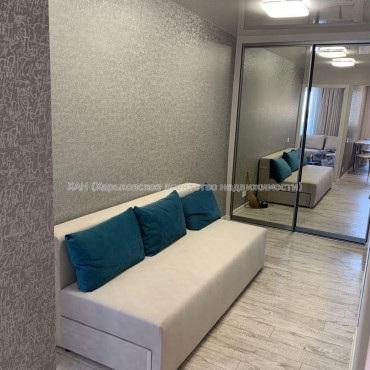 Продам квартиру, Победы просп. , 1  ком., 46 м², авторский дизайн 