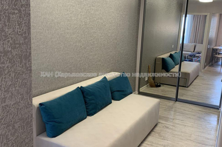 Продам квартиру, Победы просп. , 1  ком., 46 м², авторский дизайн 