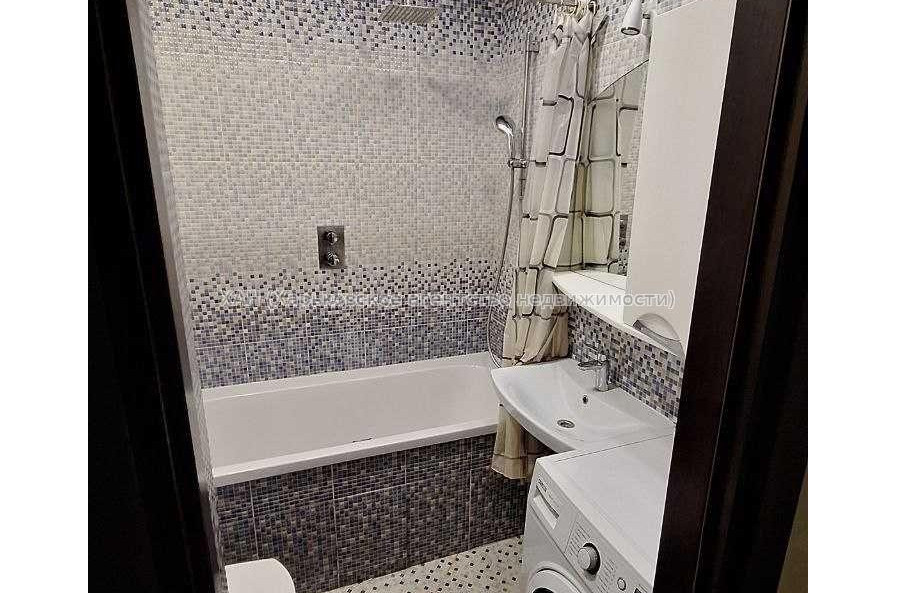 Продам квартиру, Академика Павлова ул. , 1  ком., 45 м², авторский дизайн 