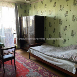 Продам квартиру, Салтовское шоссе , 3 кім., 65 м², советский ремонт