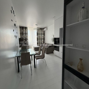 Продам квартиру, Клочковская ул. , 2  ком., 81 м², авторский дизайн 