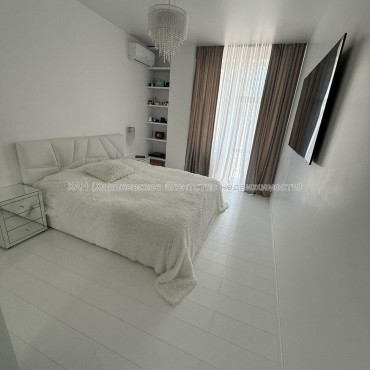 Продам квартиру, Клочковская ул. , 2  ком., 81 м², авторский дизайн 