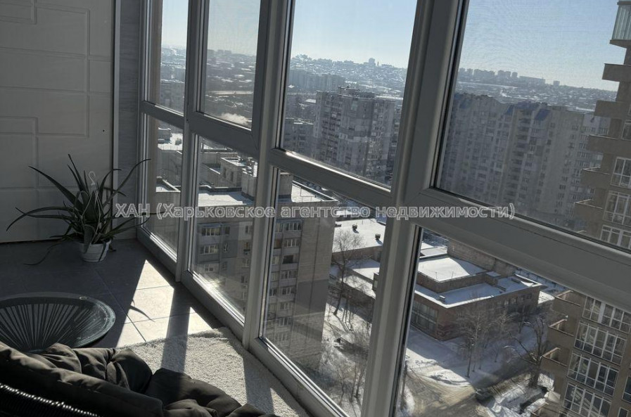 Продам квартиру, Клочковская ул. , 2  ком., 81 м², авторский дизайн 