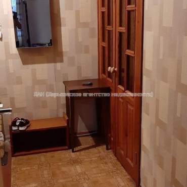 Продам квартиру, Барабашова академика ул. , 38 , 1 кім., 33 м², советский ремонт 