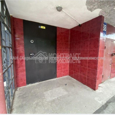 Продам квартиру, Барабашова академика ул. , 38 , 1 кім., 33 м², советский ремонт 