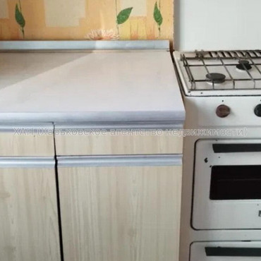 Продам квартиру, Барабашова академика ул. , 38 , 1 кім., 33 м², косметический ремонт 