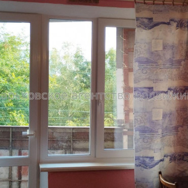 Продам квартиру, Барабашова академика ул. , 38 , 1 кім., 33 м², советский ремонт 