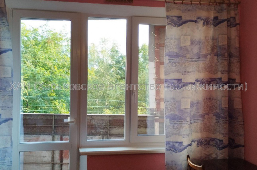 Продам квартиру, Барабашова академика ул. , 38 , 1 кім., 33 м², советский ремонт 