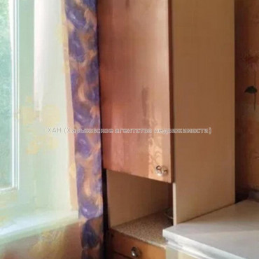 Продам квартиру, Барабашова академика ул. , 38 , 1 кім., 33 м², косметический ремонт 