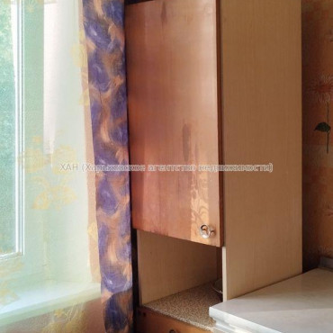 Продам квартиру, Барабашова академика ул. , 38 , 1 кім., 33 м², советский ремонт 