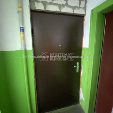 Продам квартиру, Барабашова академика ул. , 38 , 1 кім., 33 м², советский ремонт 