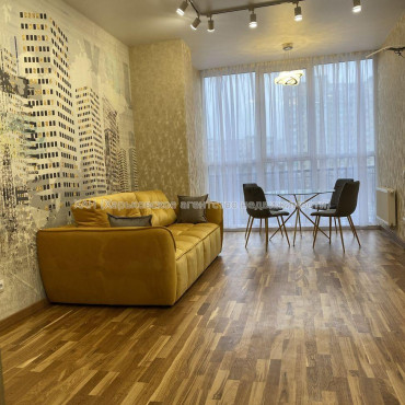 Продам квартиру, Европейская ул. , 2  ком., 59 м², авторский дизайн 