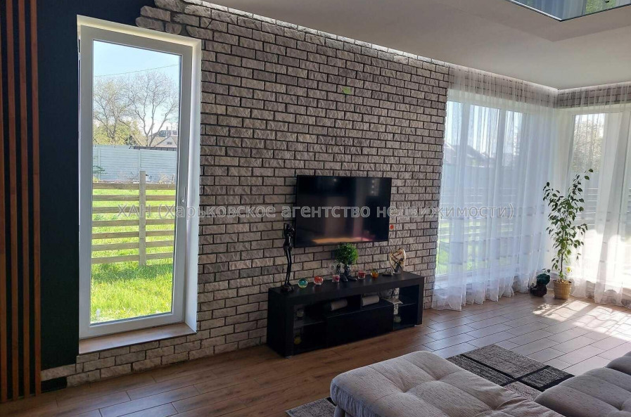 Продам будинок, Аскольдовская ул. , 145 м², 15 соток, евроремонт 
