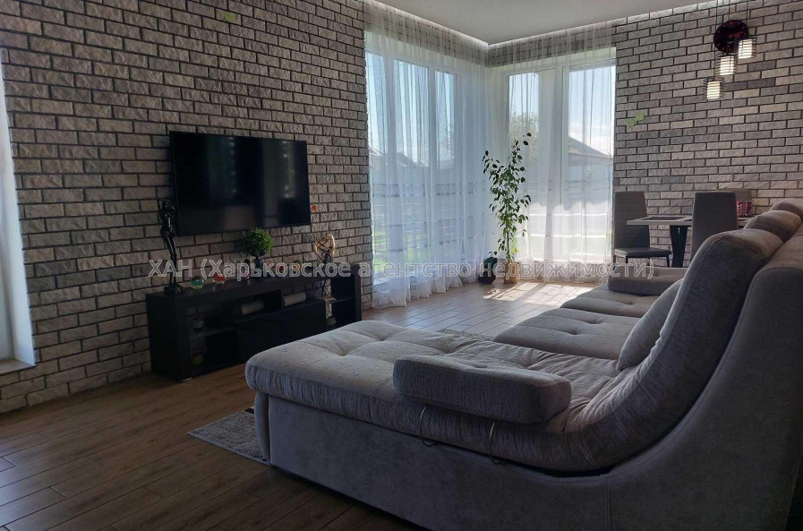 Продам будинок, Аскольдовская ул. , 145 м², 15 соток, евроремонт 