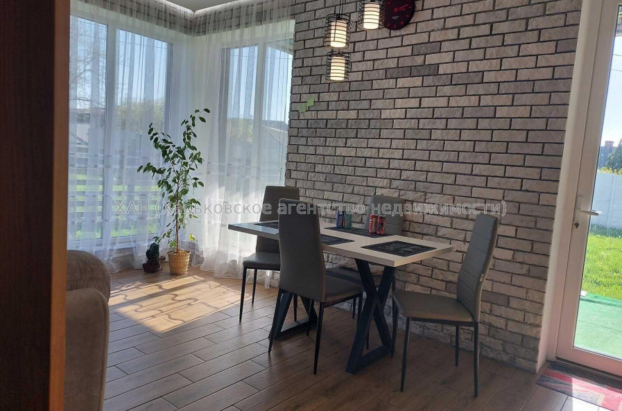 Продам будинок, Аскольдовская ул. , 145 м², 15 соток, евроремонт 