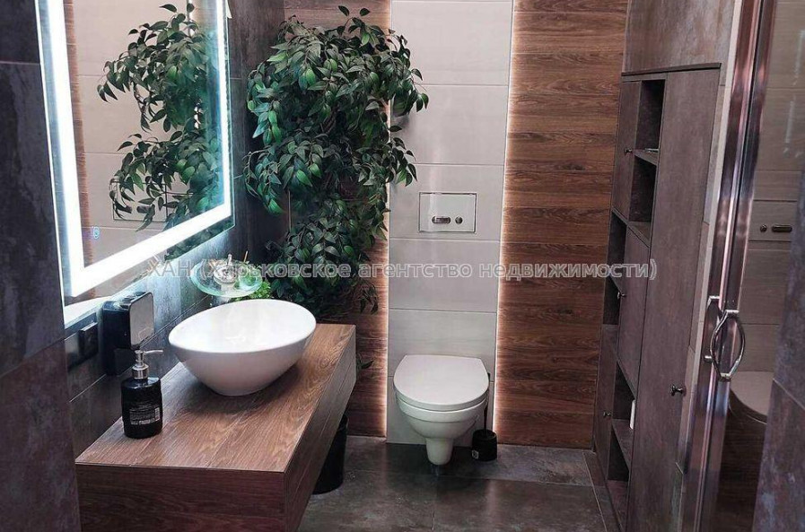 Продам будинок, Аскольдовская ул. , 145 м², 15 соток, евроремонт 