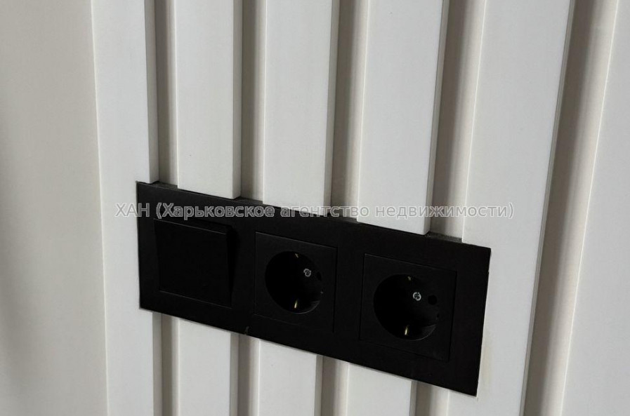 Продам квартиру, Франковская ул. , 2  ком., 66.80 м², частичный ремонт 