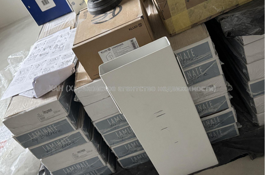 Продам квартиру, Франковская ул. , 2  ком., 66.80 м², частичный ремонт 