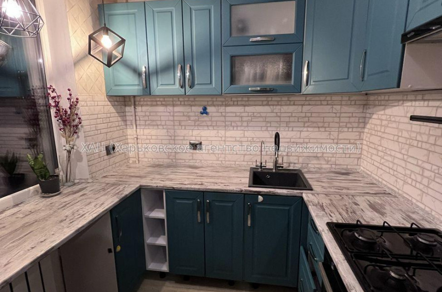 Продам квартиру, Каденюка ул. , 2 кім., 44 м², евроремонт 