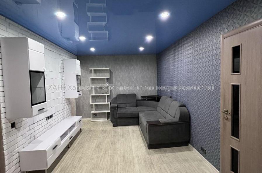 Продам квартиру, Каденюка ул. , 2 кім., 44 м², евроремонт 