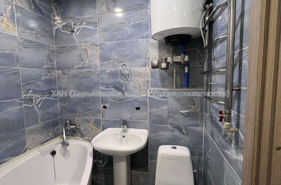 Продам квартиру, Каденюка ул. , 2 кім., 44 м², евроремонт 