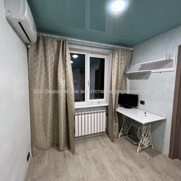 Продам квартиру, Каденюка ул. , 2 кім., 44 м², евроремонт 