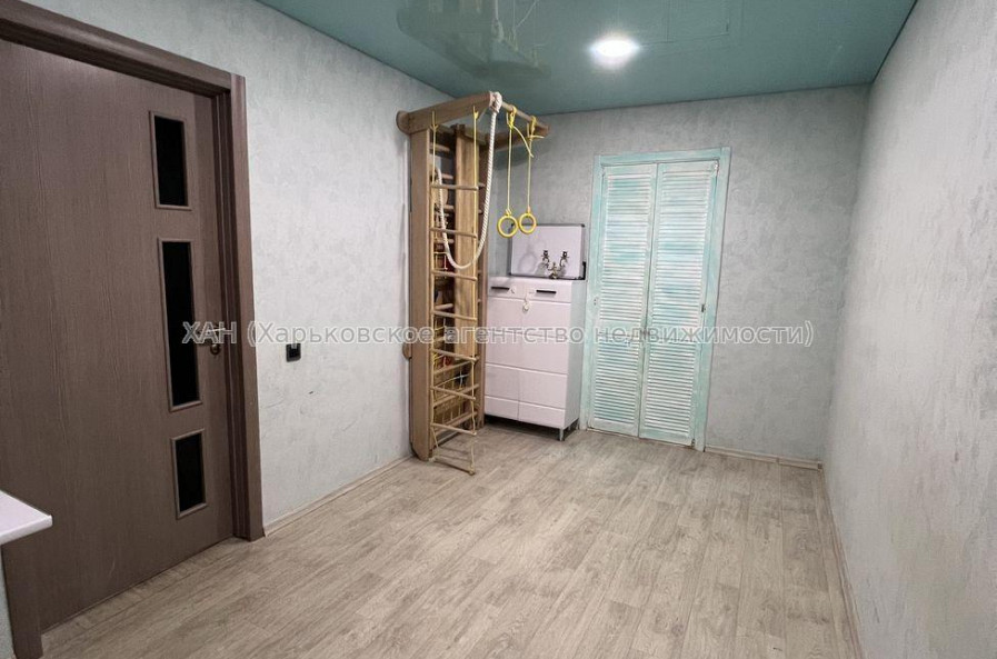 Продам квартиру, Каденюка ул. , 2 кім., 44 м², евроремонт 